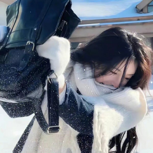 水中的女人